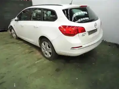 Vehículo de desguace OPEL ASTRA J SPORTS TOURER 1.6 CDTI DPF del año 2014 con motor B16DTL 1.6