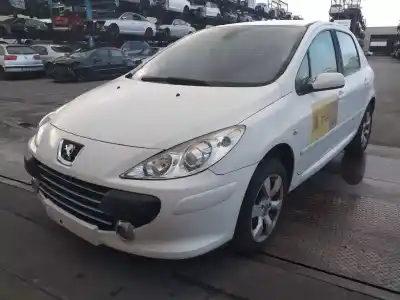 Vehículo de desguace PEUGEOT 307 BERLINA (S2) 1.6 16V HDi del año 2007 con motor 9HX