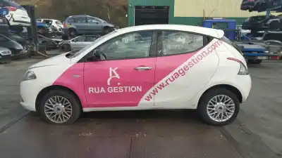 Veículo de Sucata lancia ypsilon (402) gold do ano 2015 alimentado 169a4000