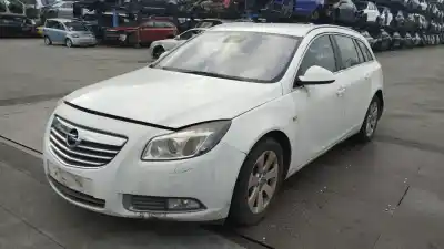 Veículo de Sucata opel insignia sports tourer 2.0 16v cdti do ano 2010 alimentado a20dth