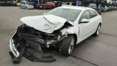 Veículo de Sucata volkswagen cc (358) basis bluemotiontech do ano 2016 alimentado czd