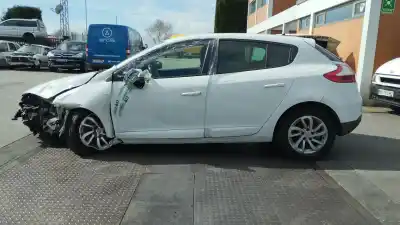 Vehicul casat RENAULT MEGANE III BERLINA 5 P Limited al anului 2015 alimentat H5F F4