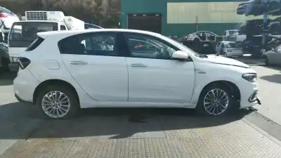 Veículo de Sucata fiat tipo fastback (356_, 357_) 1.6 multijet (357hxg1) do ano 2022 alimentado 463 46 020