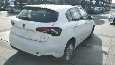 Veículo de Sucata fiat tipo fastback (356_, 357_) 1.6 multijet (357hxg1) do ano 2022 alimentado 463 46 020