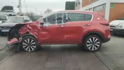 Veículo de Sucata kia sportage drive 4x2 do ano 2018 alimentado d4fd