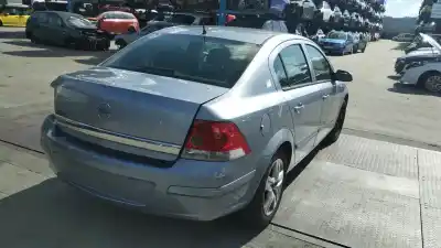 Veículo de Sucata opel astra h berlina cosmo do ano 2009 alimentado z16xer