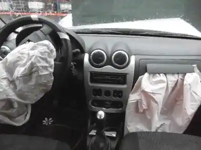 Veicolo di demolizione dacia sandero laureate dell'anno 2009 alimentato k9kb796