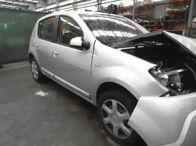 Veicolo di demolizione dacia sandero laureate dell'anno 2009 alimentato k9kb796