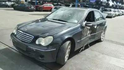 Vehicul casat mercedes                                           clase c (w203) berlina                                                                                                                                                                                                                                     220 cdi (la) (203.008)                                                                                                                                                                                                                                     al anului 2004 alimentat 646963