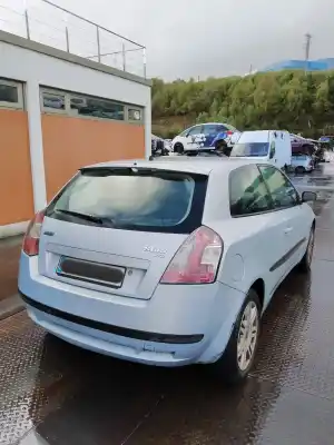 Véhicule à la ferraille fiat                                               stilo (192)                                                                                                                                                                                                                                                1.9 jtd / 1.9 jtd 115 active de l'année 2002 alimenté 192a1000