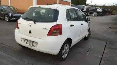 Veicolo di demolizione toyota yaris (ksp9/scp9/nlp9) básico dell'anno 2006 alimentato 1ndtv