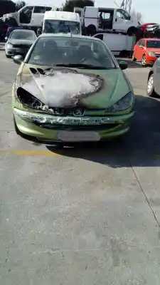 Verschrottungsfahrzeug PEUGEOT 206 CC CC des Jahres 2002 angetrieben NFUTU5JP4