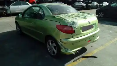 Sloopvoertuig peugeot 206 cc cc van het jaar 2002 aangedreven nfutu5jp4