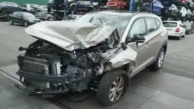 Veicolo di demolizione hyundai                                            tucson                                                                                                                                                                                                                                                     essence 2wd                                                                                                                                                                                                                                                dell'anno 2019 alimentato d4fe