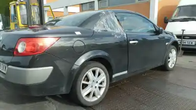 Sloopvoertuig renault megane ii coupe authentique van het jaar 2005 aangedreven k4m t7