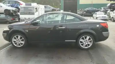 Sloopvoertuig renault megane ii coupe authentique van het jaar 2005 aangedreven k4m t7