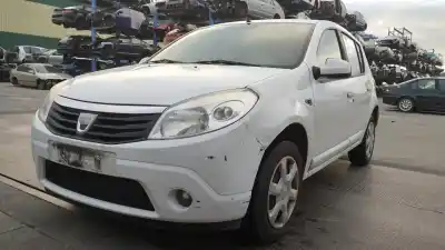 Sloopvoertuig dacia sandero laureate van het jaar 2010 aangedreven k9k 87