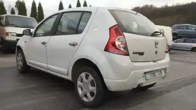 Sloopvoertuig dacia sandero laureate van het jaar 2010 aangedreven k9k 87