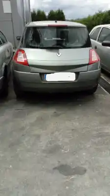 Veículo de Sucata renault megane ii berlina 3p confort authentique do ano 2003 alimentado k4m t7