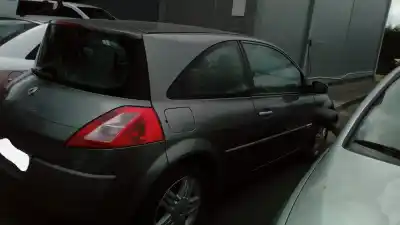 Veículo de Sucata renault megane ii berlina 3p confort authentique do ano 2003 alimentado k4m t7
