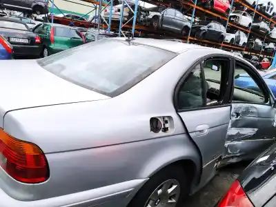 Veículo de Sucata bmw serie 5 berlina (e39) * do ano 2000 alimentado 256d1
