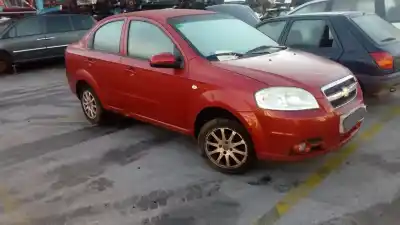 Veículo de Sucata chevrolet aveo lt do ano 2008 alimentado 