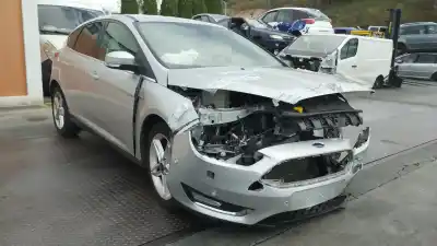 Veículo de Sucata ford focus turn. titanium do ano 2016 alimentado xwda