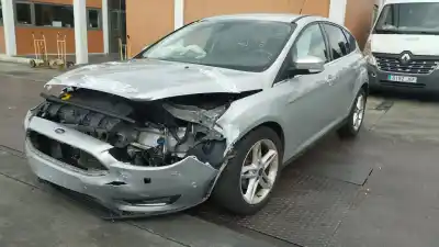 Veículo de Sucata ford focus turn. titanium do ano 2016 alimentado xwda