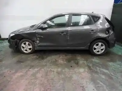 Vehicul casat hyundai i30 comfort al anului 2011 alimentat 