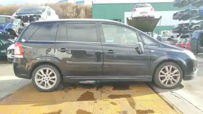 Veículo de Sucata opel zafira b cosmo do ano 2008 alimentado z18xer