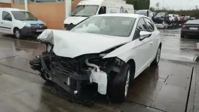 Здавання транспортного засобу seat leon (5f1) style року 2013 потужний cmba
