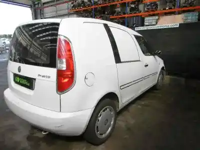 Veículo de Sucata skoda roomster (5j7) praktik do ano 2009 alimentado bnm