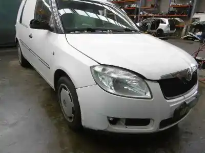 Veículo de Sucata skoda roomster (5j7) praktik do ano 2009 alimentado bnm