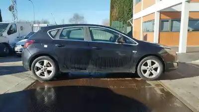 Здавання транспортного засобу opel astra j lim. cosmo року 2010 потужний a17dtr