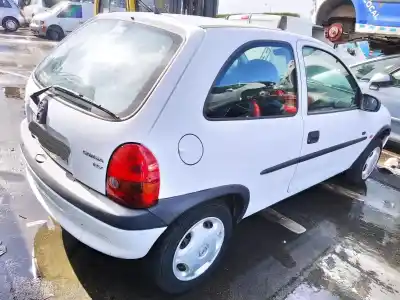 Veículo de Sucata opel                                               corsa b                                                                                                                                                                                                                                                    1.0 eco do ano 1999 alimentado x10xe