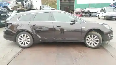 Hurda Aracı OPEL ASTRA J SPORTS TOURER Selective Yılın 2014 güçlü A17DTS