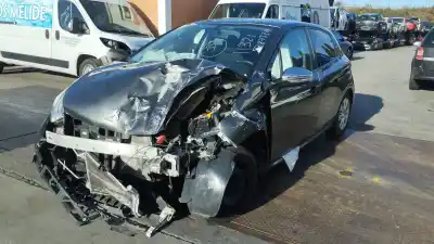 Veículo de Sucata peugeot 208 style do ano 2017 alimentado hm01