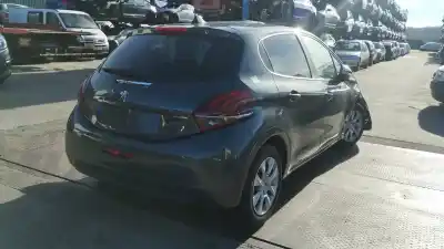 Veículo de Sucata peugeot 208 style do ano 2017 alimentado hm01