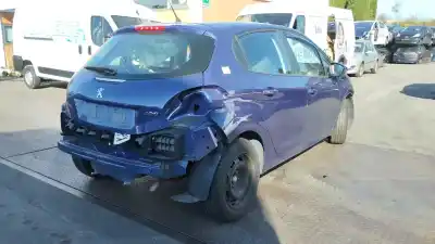 Veículo de Sucata peugeot 208 style do ano 2013 alimentado hm01