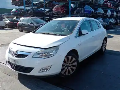 Здавання транспортного засобу opel astra j lim. enjoy року 2010 потужний a17dtr