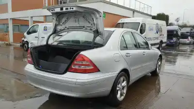 Verschrottungsfahrzeug mercedes                                           clase c (w203) berlina                                                                                                                                                                                                                                     180 (203.035)                                                                                                                                                                                                                                              des jahres 2001 angetrieben m111951