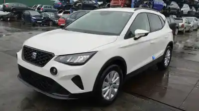 Véhicule à la ferraille seat                                               arona                                                                                                                                                                                                                                                      xperience                                                                                                                                                                                                                                                  de l'année 2023 alimenté dlaa