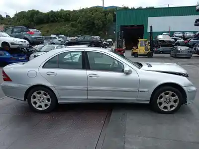 Здавання транспортного засобу mercedes                                           clase c (w203) berlina                                                                                                                                                                                                                                     220 cdi (la) (203.008)                                                                                                                                                                                                                                     року 2006 потужний 646963