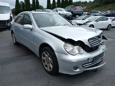 Здавання транспортного засобу mercedes                                           clase c (w203) berlina                                                                                                                                                                                                                                     220 cdi (la) (203.008)                                                                                                                                                                                                                                     року 2006 потужний 646963