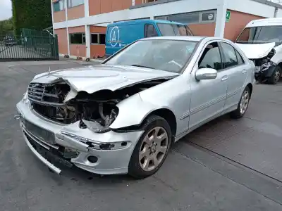 Здавання транспортного засобу mercedes                                           clase c (w203) berlina                                                                                                                                                                                                                                     220 cdi (la) (203.008)                                                                                                                                                                                                                                     року 2006 потужний 646963