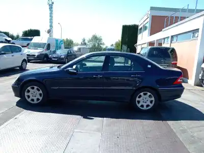 Vehicul casat mercedes                                           clase c (w203) berlina                                                                                                                                                                                                                                     220 cdi (la) (203.008)                                                                                                                                                                                                                                     al anului 2006 alimentat 646963