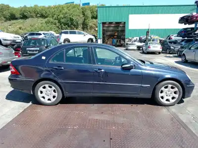 Vehicul casat mercedes                                           clase c (w203) berlina                                                                                                                                                                                                                                     220 cdi (la) (203.008)                                                                                                                                                                                                                                     al anului 2006 alimentat 646963