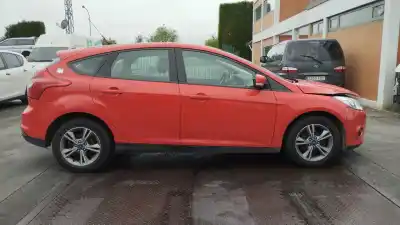 Véhicule à la ferraille FORD FOCUS LIM. Business de l'année 2014 alimenté T1DA