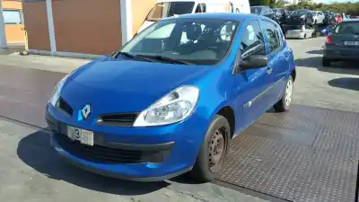 Veicolo di demolizione renault clio iii 1.5 dci diesel dell'anno 2007 alimentato k9k714