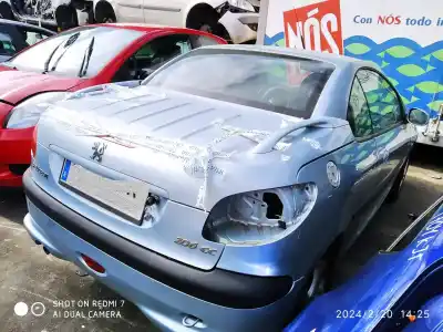 Vehicul casat peugeot 206 cc cc al anului 2002 alimentat nfutu5jp4